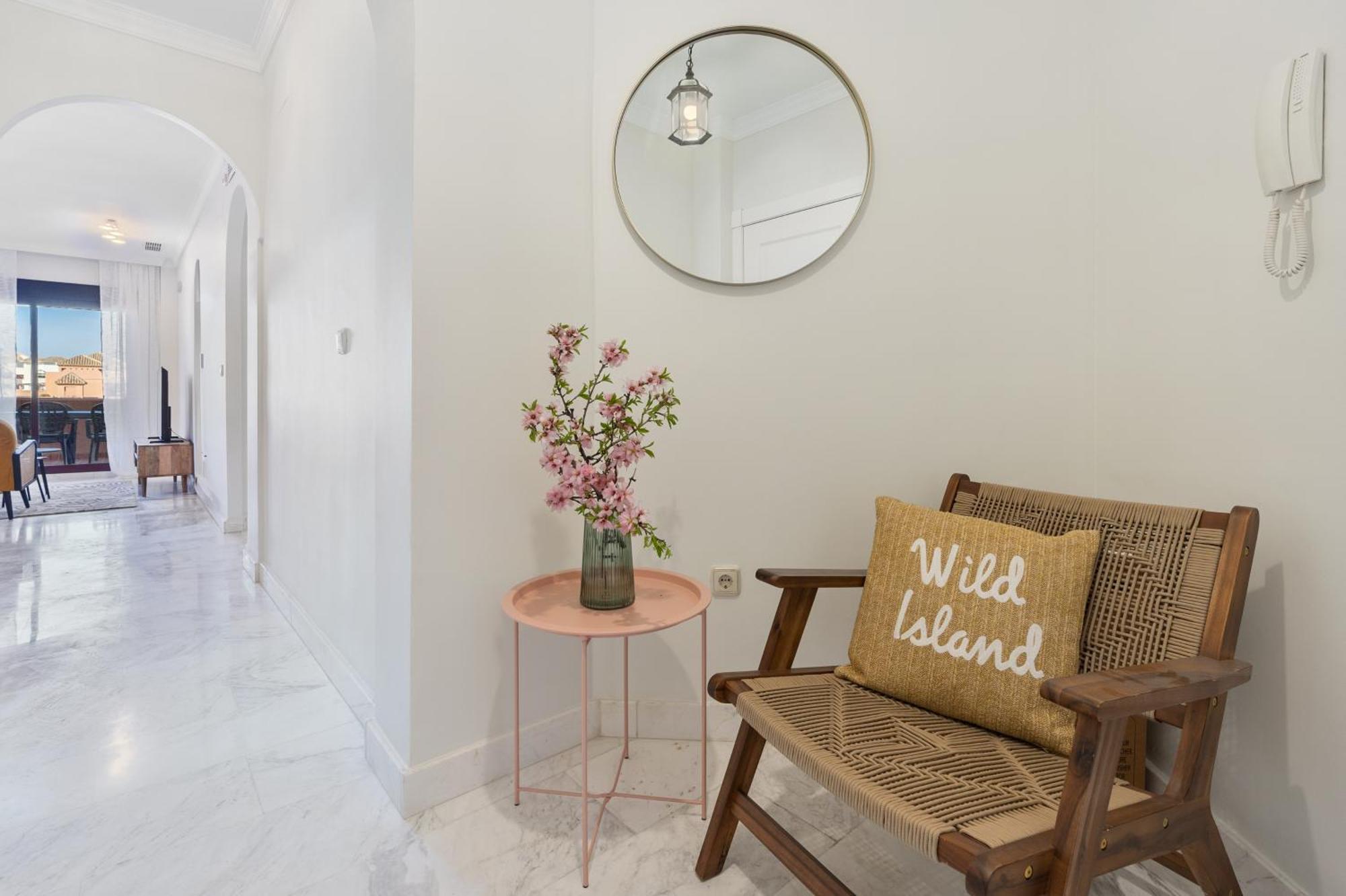 Comeback Noches De Blanco Saten Motril Exterior photo
