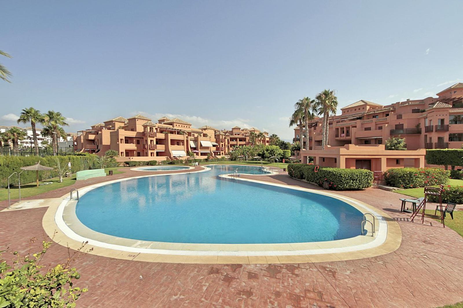Comeback Noches De Blanco Saten Motril Exterior photo